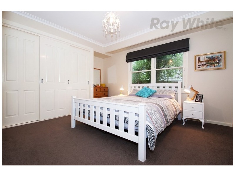 19 Rotherwood Avenue, Ringwood East VIC 3135