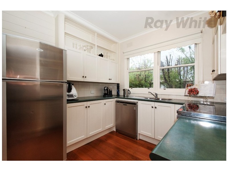 19 Rotherwood Avenue, Ringwood East VIC 3135