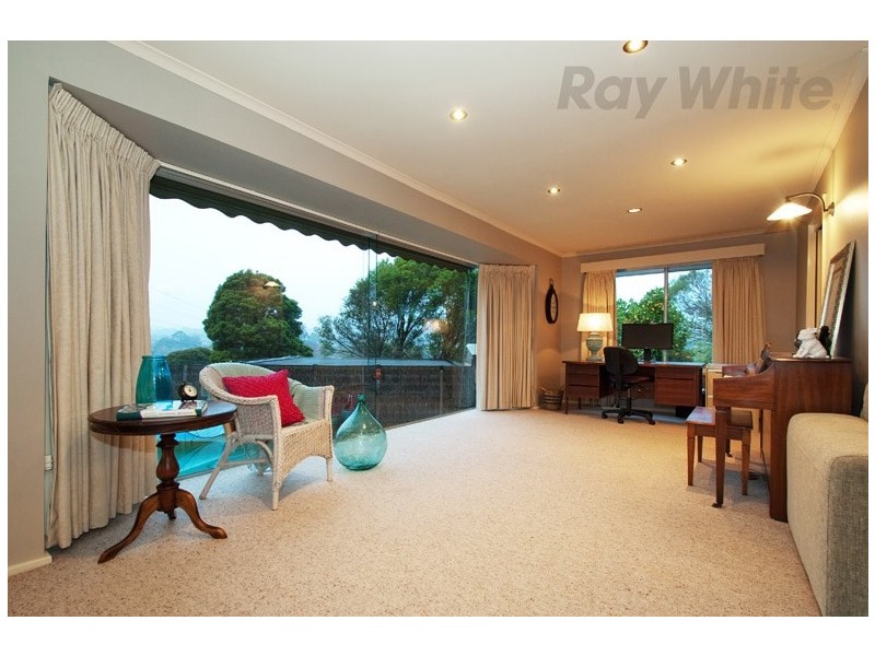 40 CARRONVALE Road, Mooroolbark VIC 3138