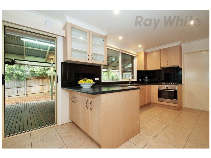 9 Marloo Court, Croydon Hills VIC 3136