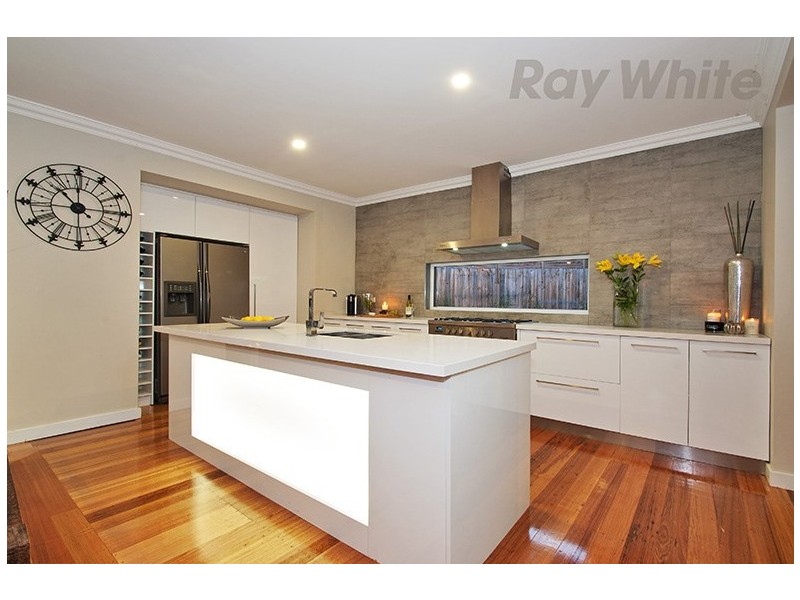 34 MOORE Avenue, Croydon VIC 3136