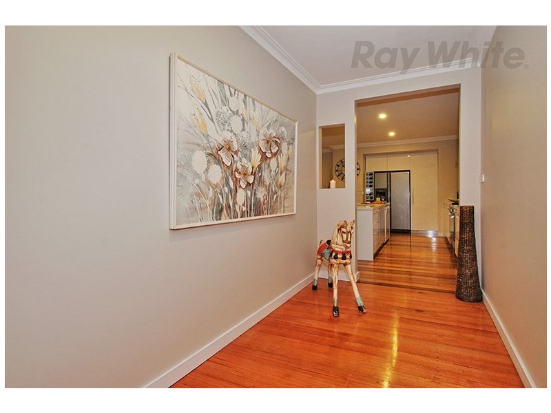 34 MOORE Avenue, Croydon VIC 3136