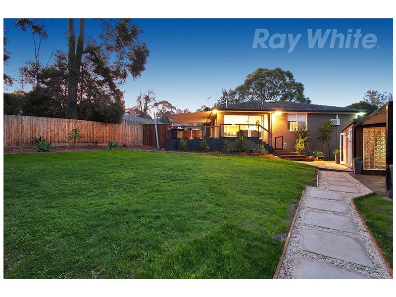 34 MOORE Avenue, Croydon VIC 3136