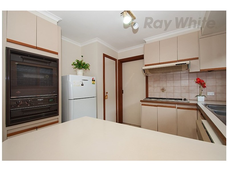 17 PATTERDALE Court, Croydon Hills VIC 3136