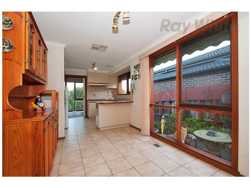 17 PATTERDALE Court, Croydon Hills VIC 3136