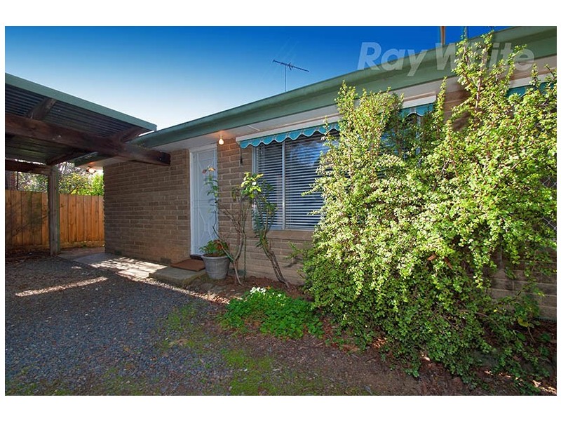 Unit 4/2 HENTY Court, Croydon VIC 3136