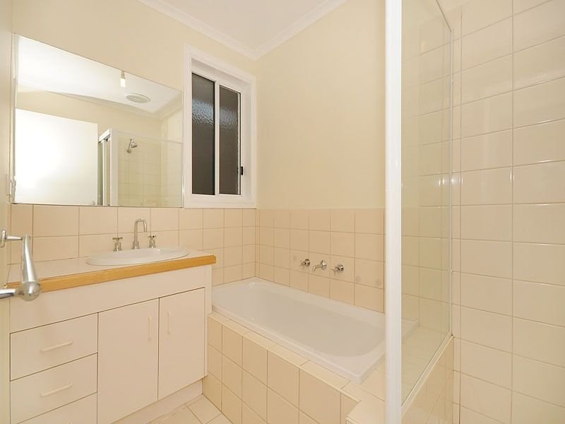 2 Briarwood Court, Croydon VIC 3136