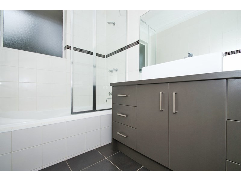 2 Mackenzie Court, Croydon South VIC 3136