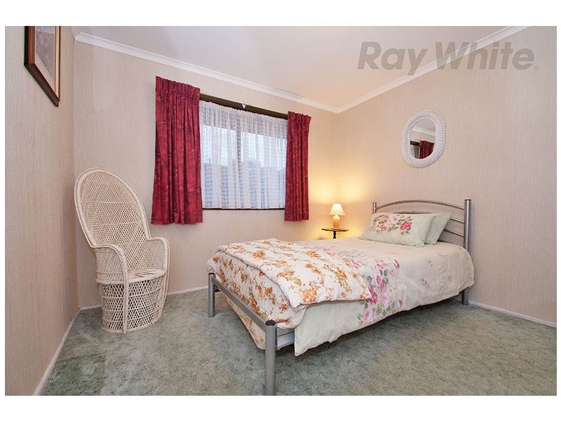 18 MEADOWGATE Drive, Chirnside Park VIC 3116