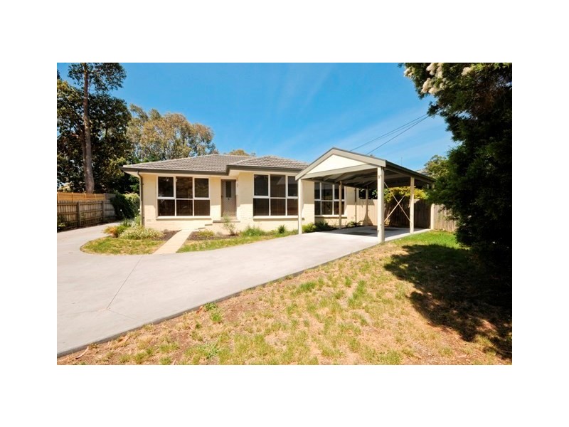 165 Cambridge Road, Mooroolbark VIC 3138
