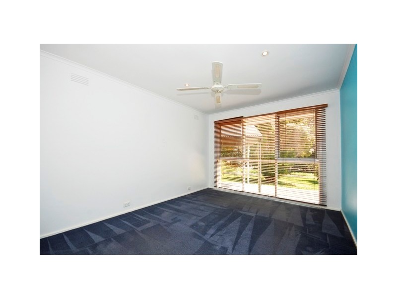 165 Cambridge Road, Mooroolbark VIC 3138