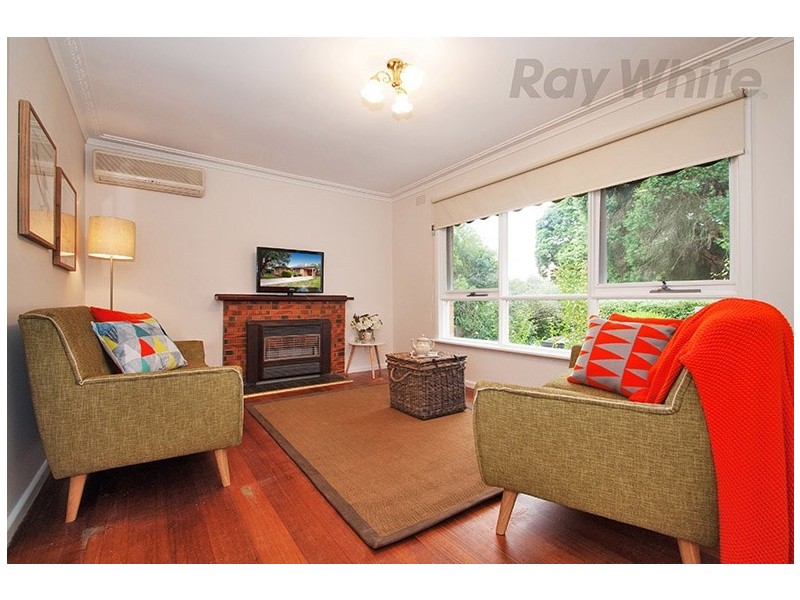 37 TAYLORS Road, Croydon VIC 3136