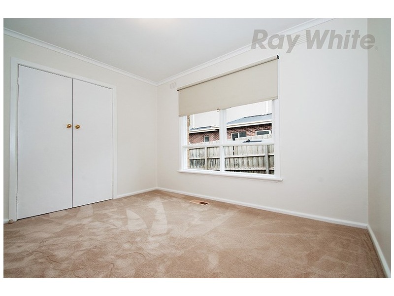 37 TAYLORS Road, Croydon VIC 3136