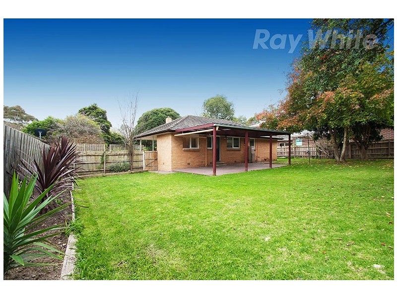 37 TAYLORS Road, Croydon VIC 3136