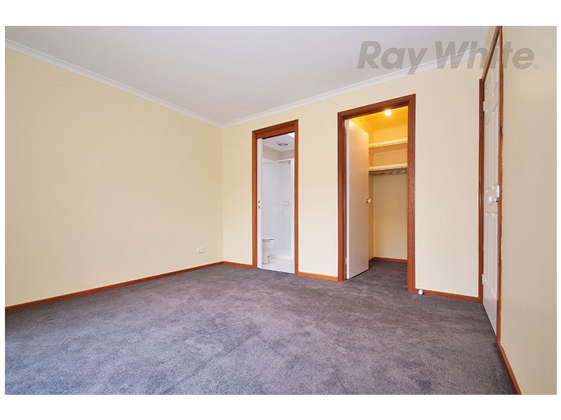 19 Adelaide Close, Berwick VIC 3806