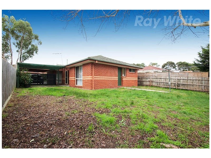19 Adelaide Close, Berwick VIC 3806