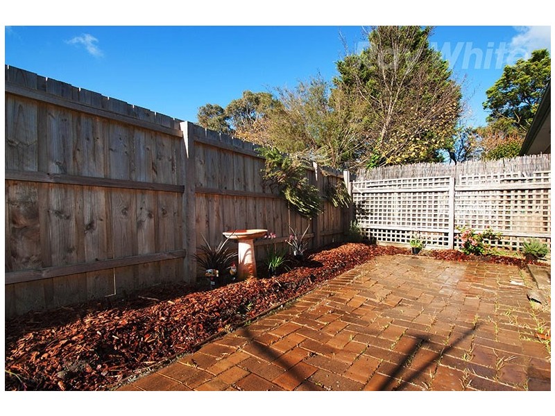 4/2 Henty Court, Croydon VIC 3136