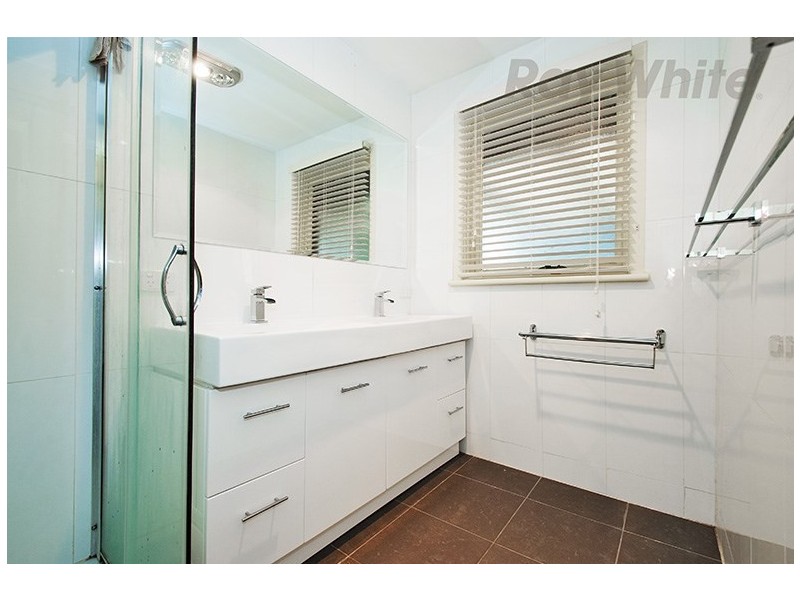 15 GARDENIA Street, Croydon South VIC 3136