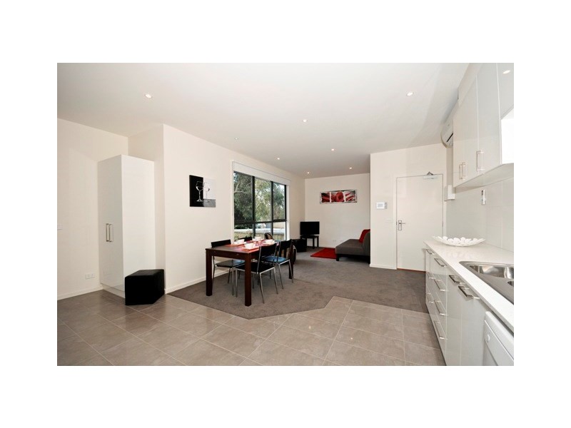 5/6 NORTON Road, Croydon VIC 3136