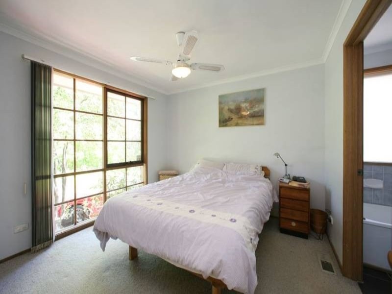 17 Rothan Avenue, Boronia VIC 3155