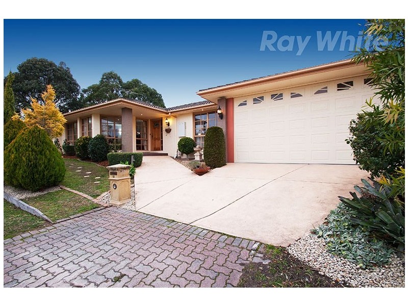 12 LATROBE Court, Croydon Hills VIC 3136