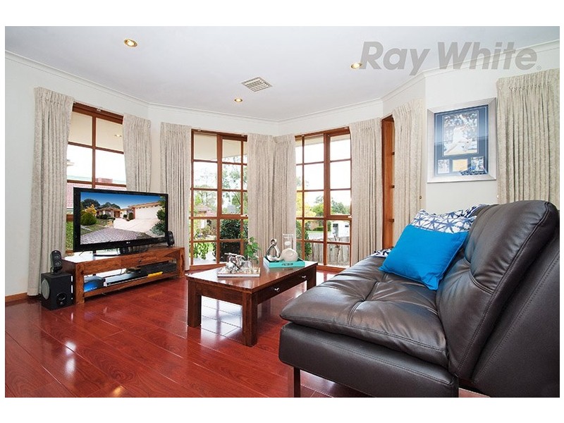 12 LATROBE Court, Croydon Hills VIC 3136