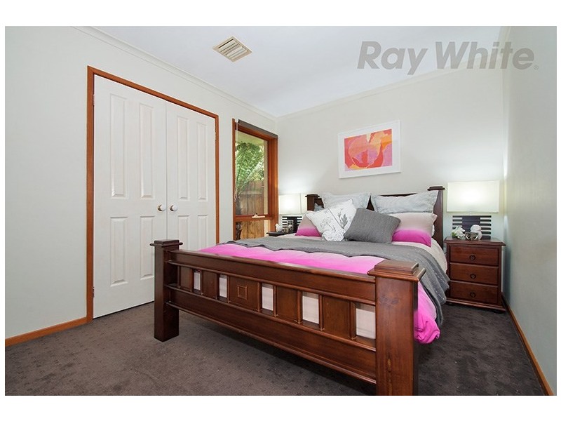 12 LATROBE Court, Croydon Hills VIC 3136