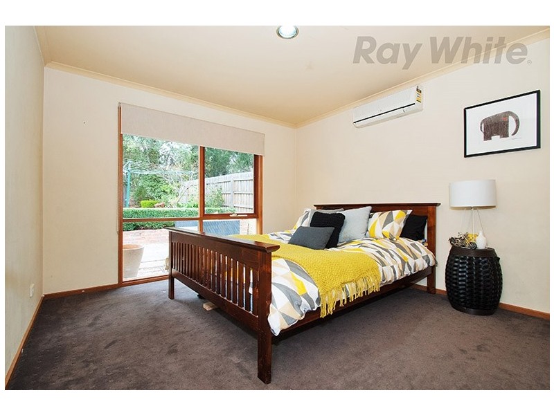 12 LATROBE Court, Croydon Hills VIC 3136