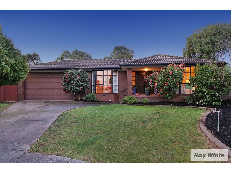 9 Oakbank Court, Mooroolbark VIC 3138