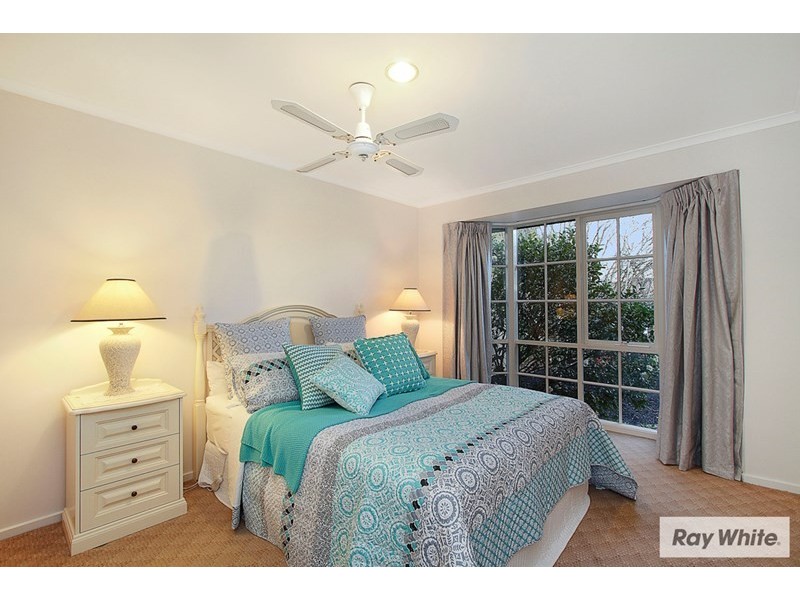 9 Oakbank Court, Mooroolbark VIC 3138