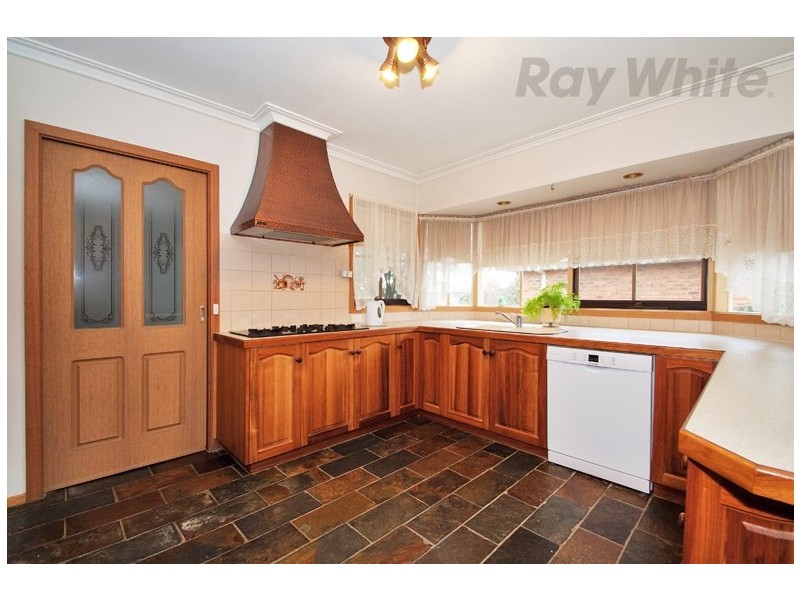 46 Alpine Way, Kilsyth VIC 3137
