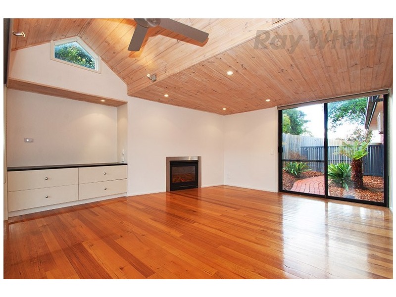 1 PARKLA BRAE, Chirnside Park VIC 3116