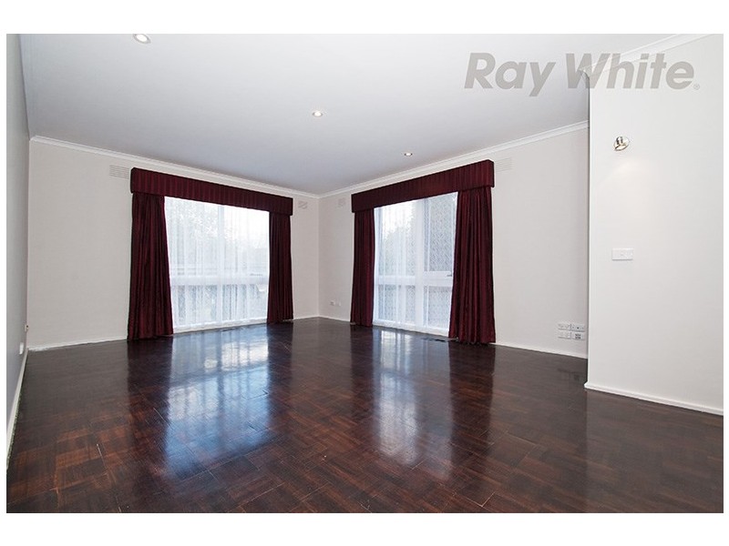 1 PARKLA BRAE, Chirnside Park VIC 3116