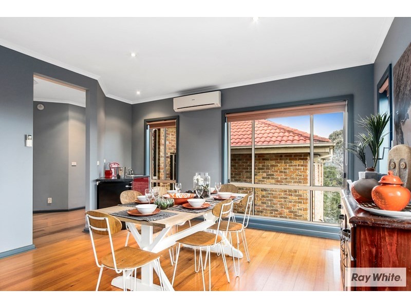 10 STRUAN Avenue, Mooroolbark VIC 3138