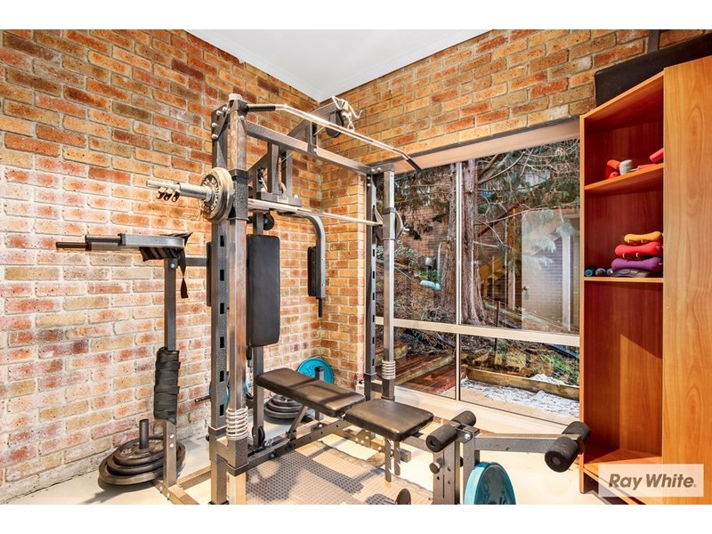 10 STRUAN Avenue, Mooroolbark VIC 3138