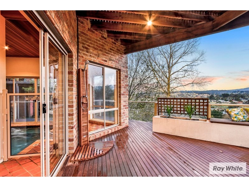 10 STRUAN Avenue, Mooroolbark VIC 3138