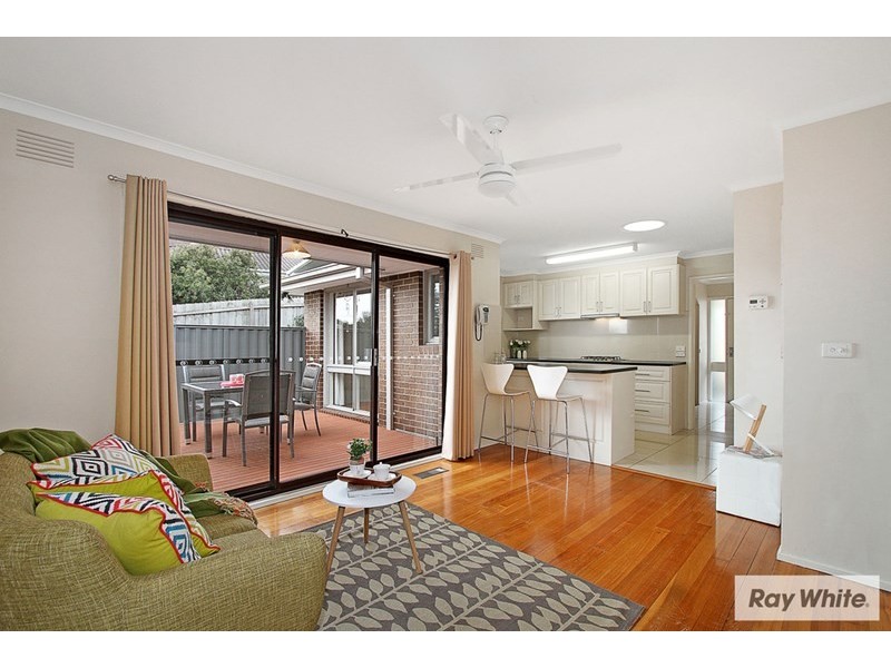 5 BRAMBLEBERRY Lane, Chirnside Park VIC 3116