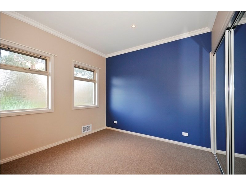2/5 Moana Drive, Mooroolbark VIC 3138