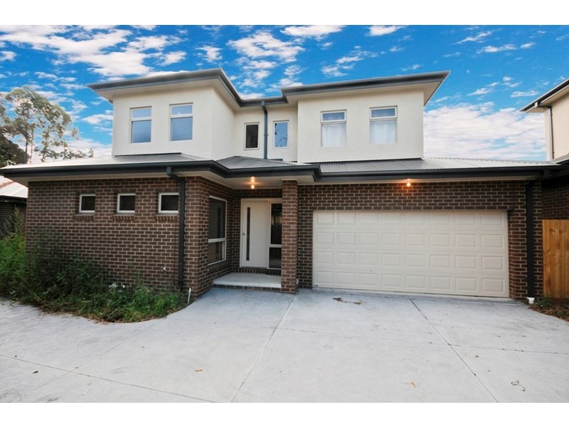 2/5 Moana Drive, Mooroolbark VIC 3138