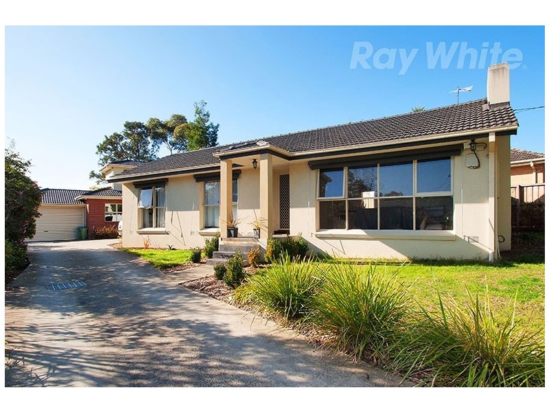 40 Thomas Street, Croydon South VIC 3136