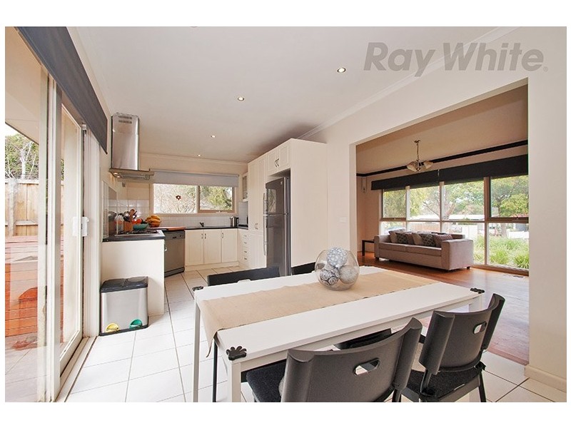 40 Thomas Street, Croydon South VIC 3136