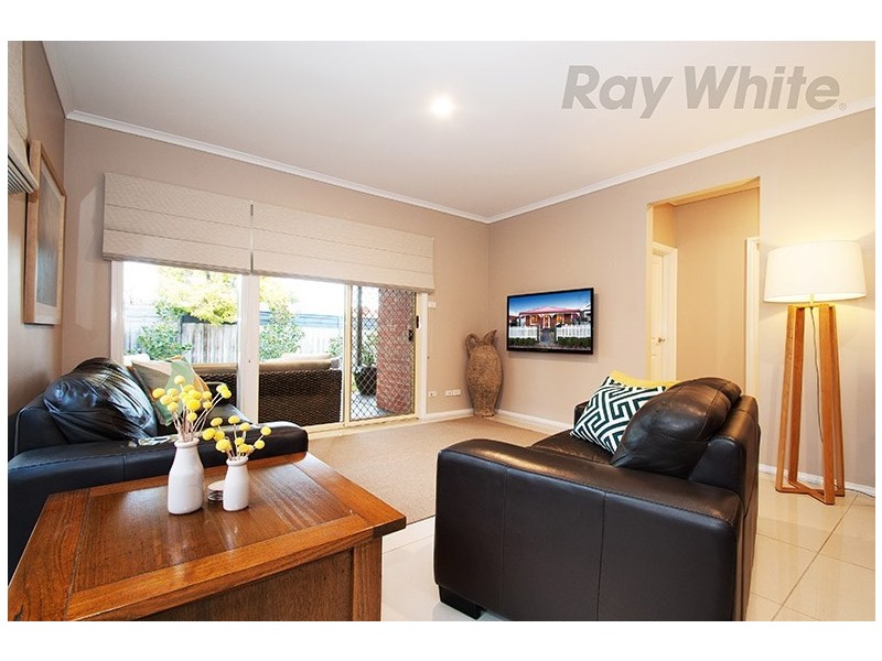 4 ROSEWOOD Place, Chirnside Park VIC 3116