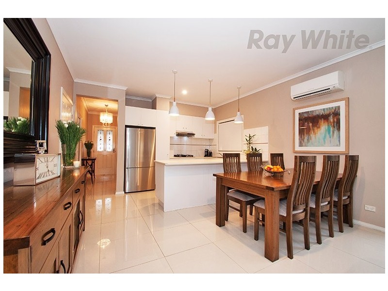 4 ROSEWOOD Place, Chirnside Park VIC 3116