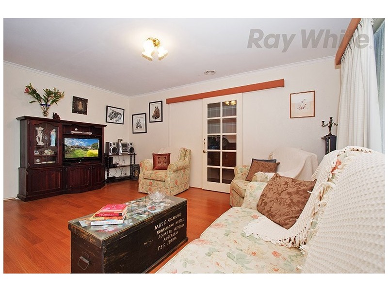 76 GREENSLOPES Drive, Mooroolbark VIC 3138