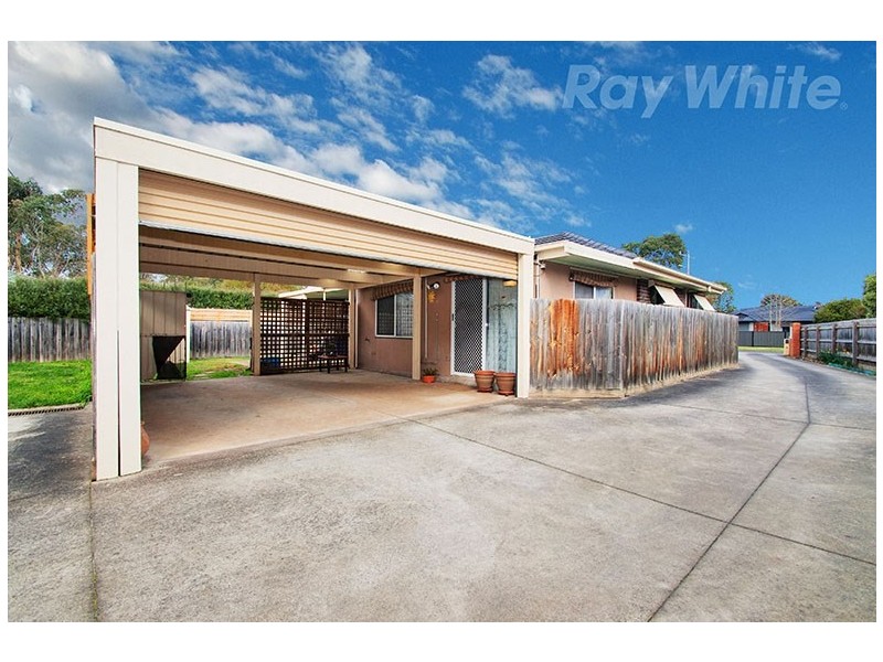 76 GREENSLOPES Drive, Mooroolbark VIC 3138
