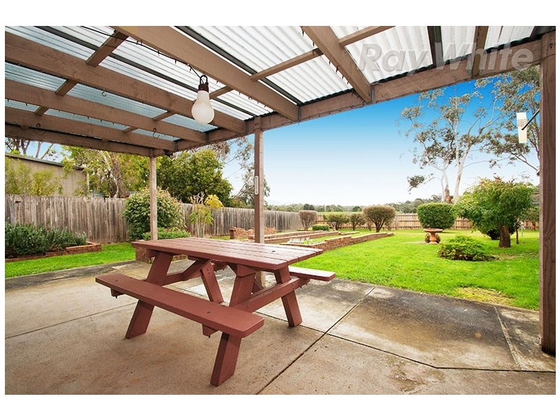 14 WESTALL Court, Mooroolbark VIC 3138