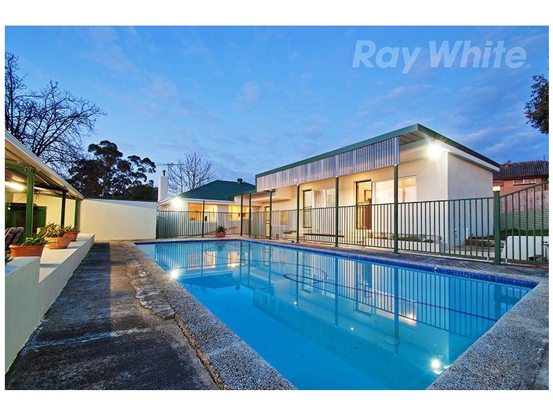 25 Bellara Drive, Mooroolbark VIC 3138