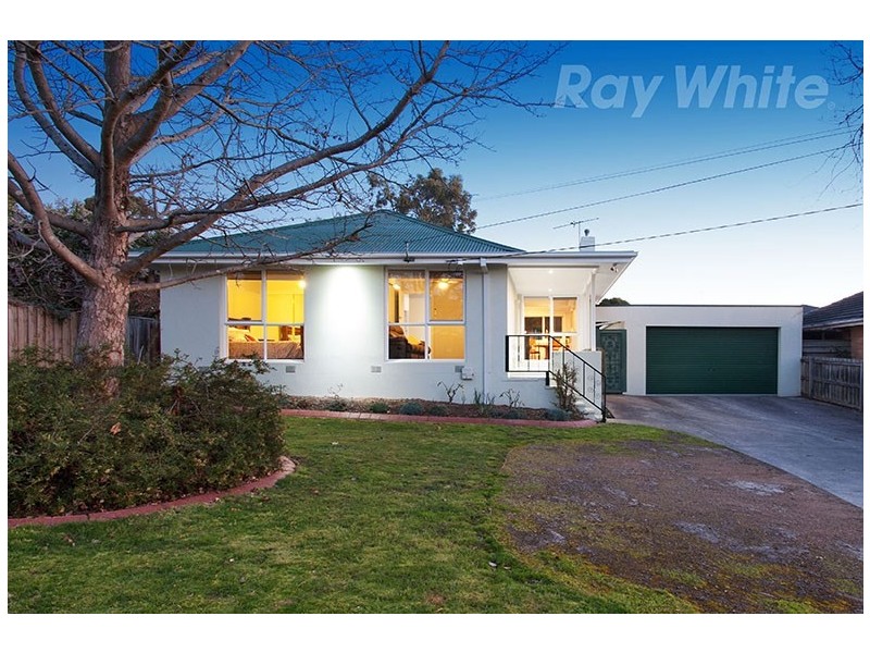 25 Bellara Drive, Mooroolbark VIC 3138