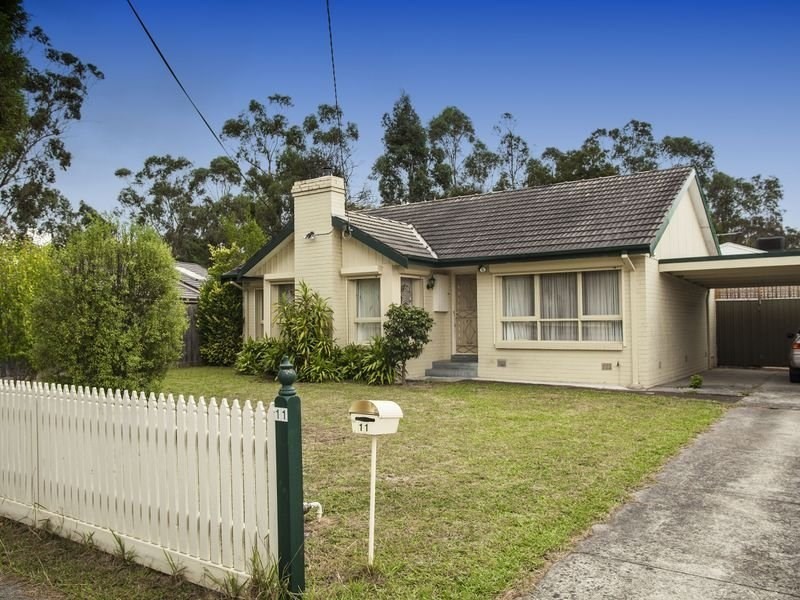 11 Kathy Court, Mooroolbark VIC 3138