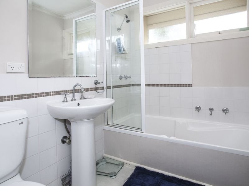 11 Kathy Court, Mooroolbark VIC 3138